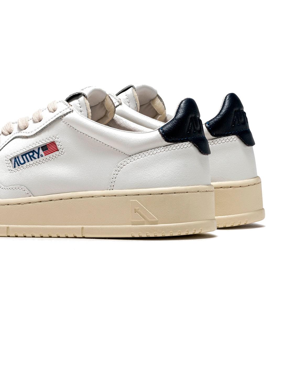 Autry Medalist Low AULM LL12 Zapatillas Hombre Blanca/Marino