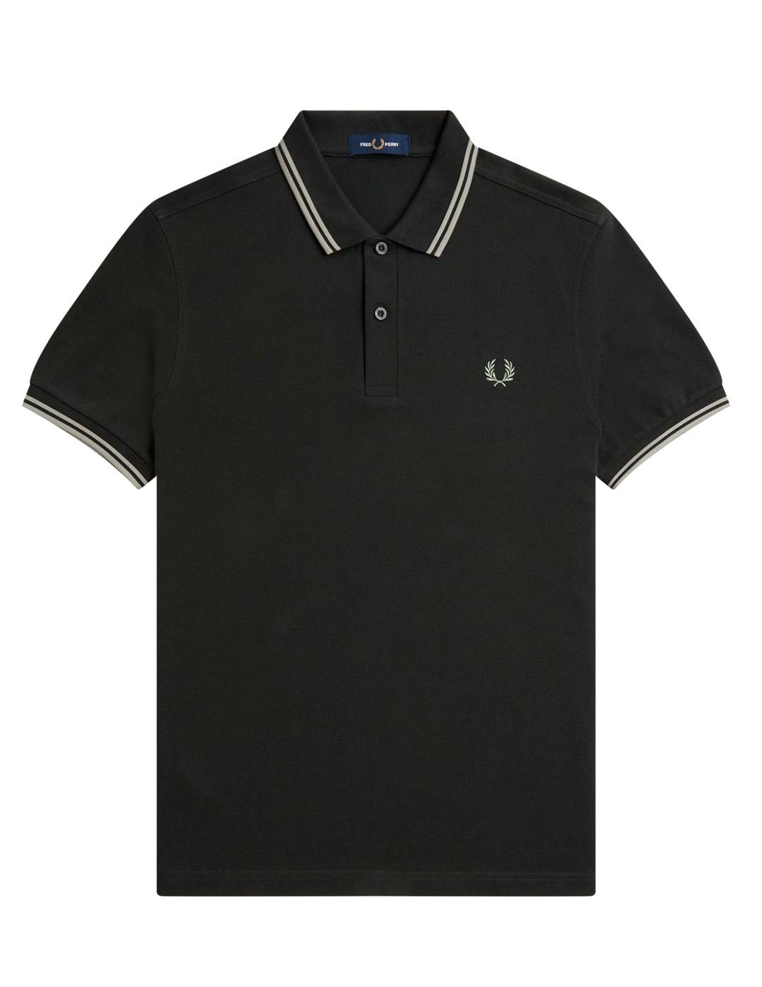 Fred Perry M3600 Polo Hombre Franjas Verde Oscuro