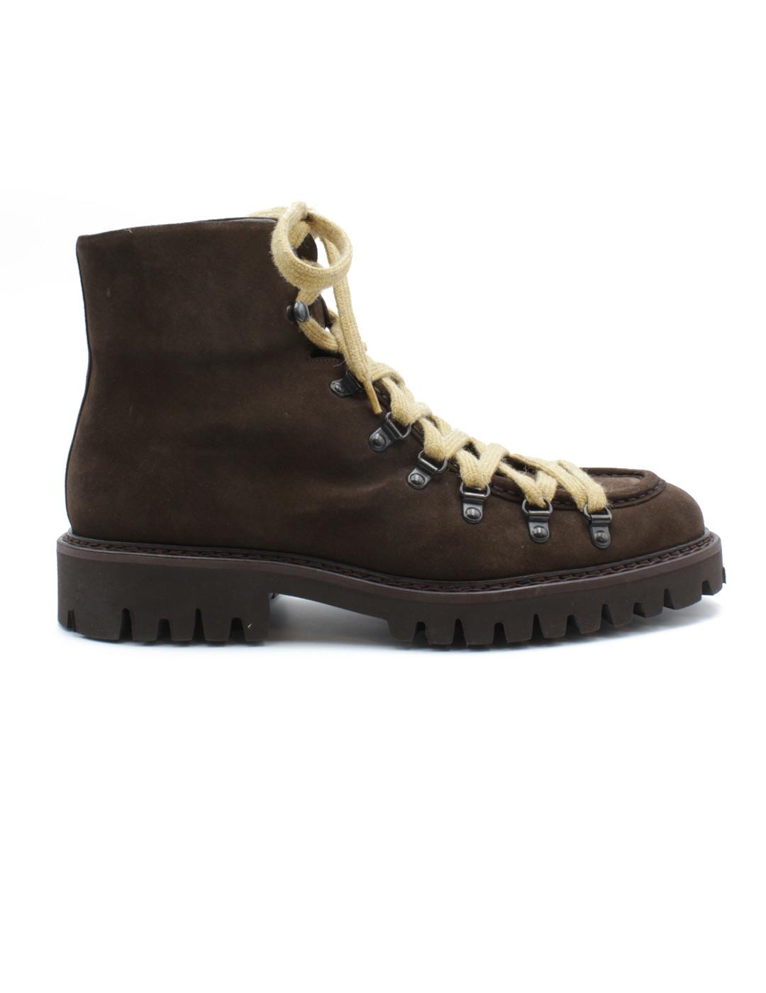 Calce Bota Montañesa Hombre Ante Marrón