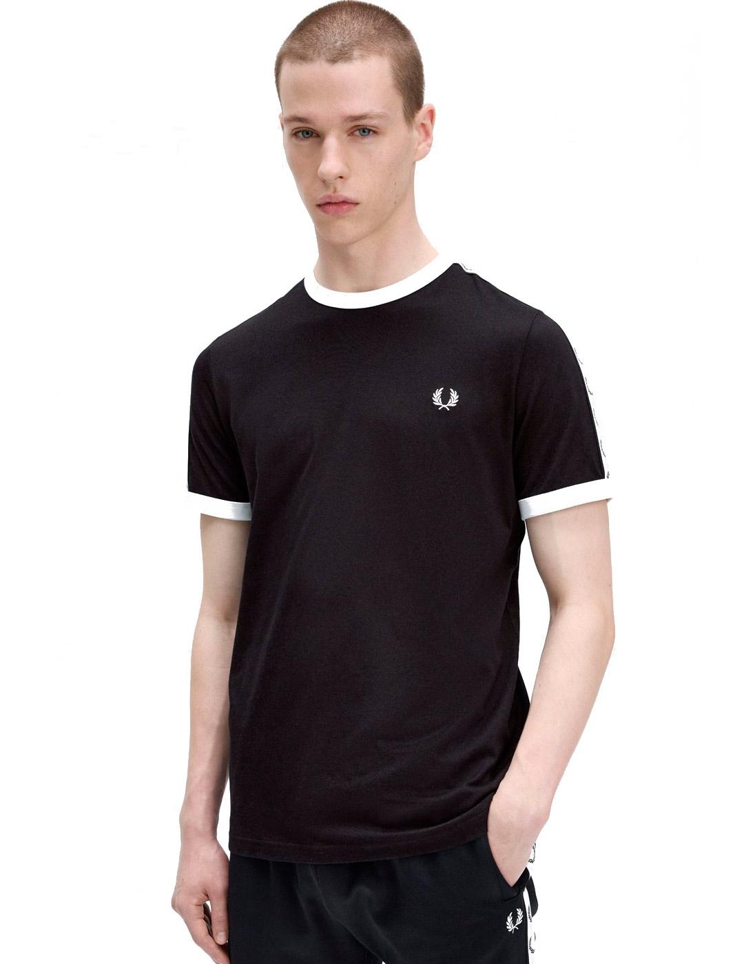 Fred Perry M4620 Camiseta Hombre Banda Negra