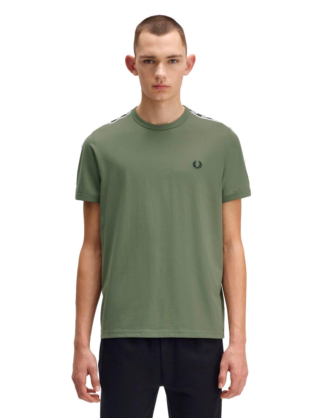 Fred Perry Contrast Tape Ringer Camiseta Hombre Verde
