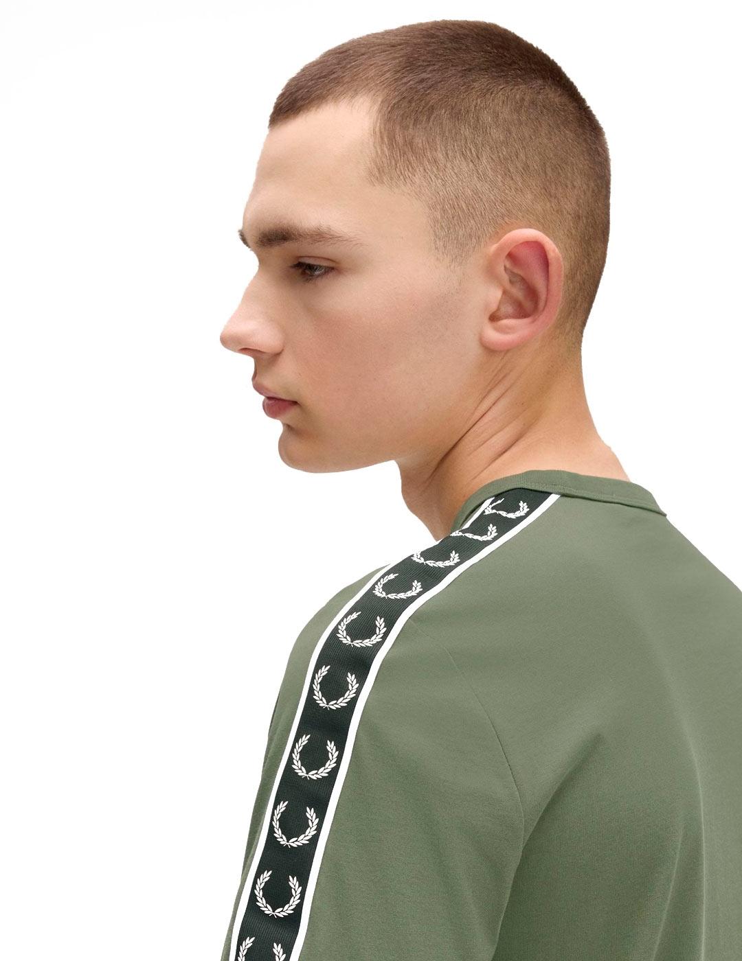 Fred Perry Contrast Tape Ringer Camiseta Hombre Verde