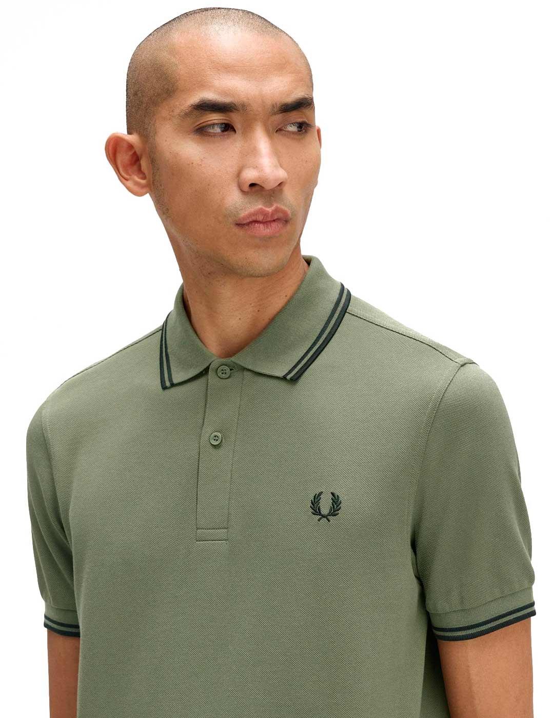 Fred Perry M3600 Polo Hombre Franjas Verde