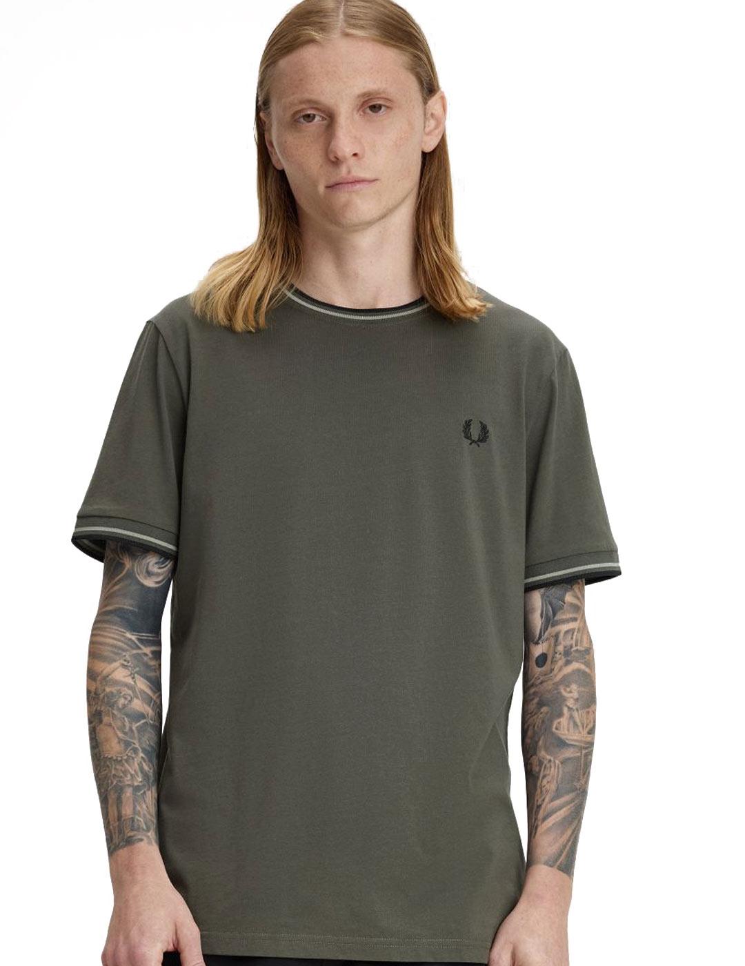 Fred Perry M1588 Camiseta Franjas Hombre Verde Fred Perry para Hombre ...